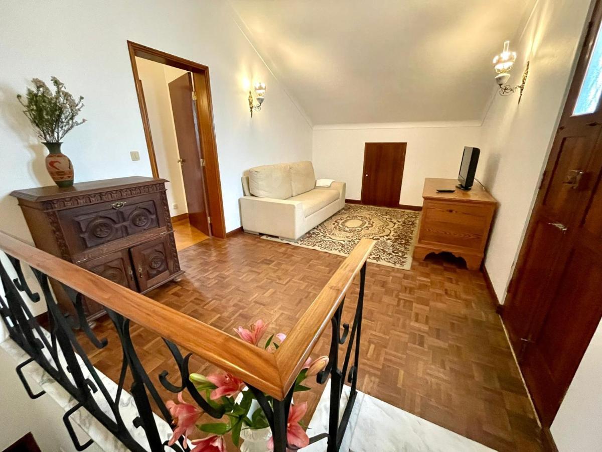 فيلا Casa As Dez أنغرا دو إِراويزو المظهر الخارجي الصورة